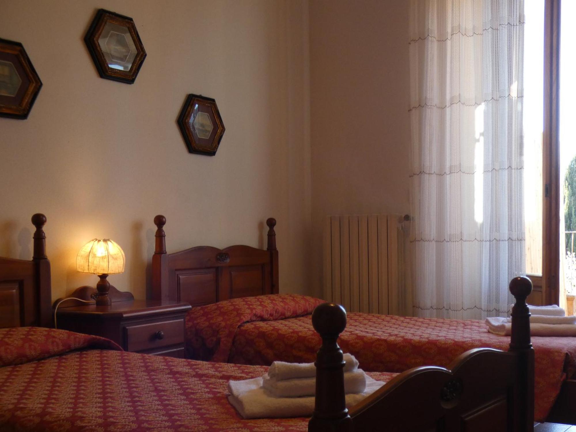 Agriturismo Le Case Di San Vivaldo Монтайоне Экстерьер фото